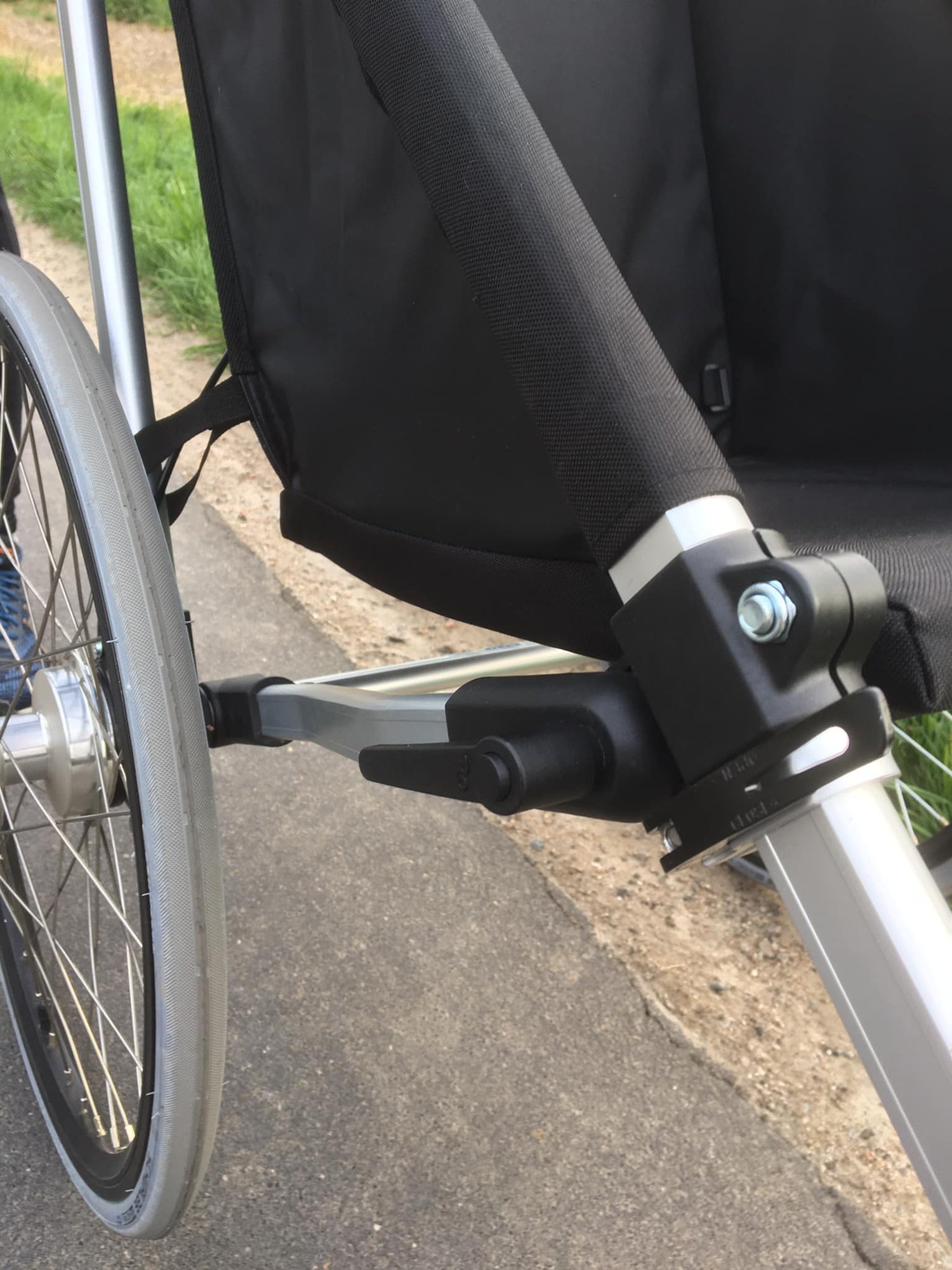 Närbild av hjulfäste och snabbkoppling på KFN 4Wheeler.