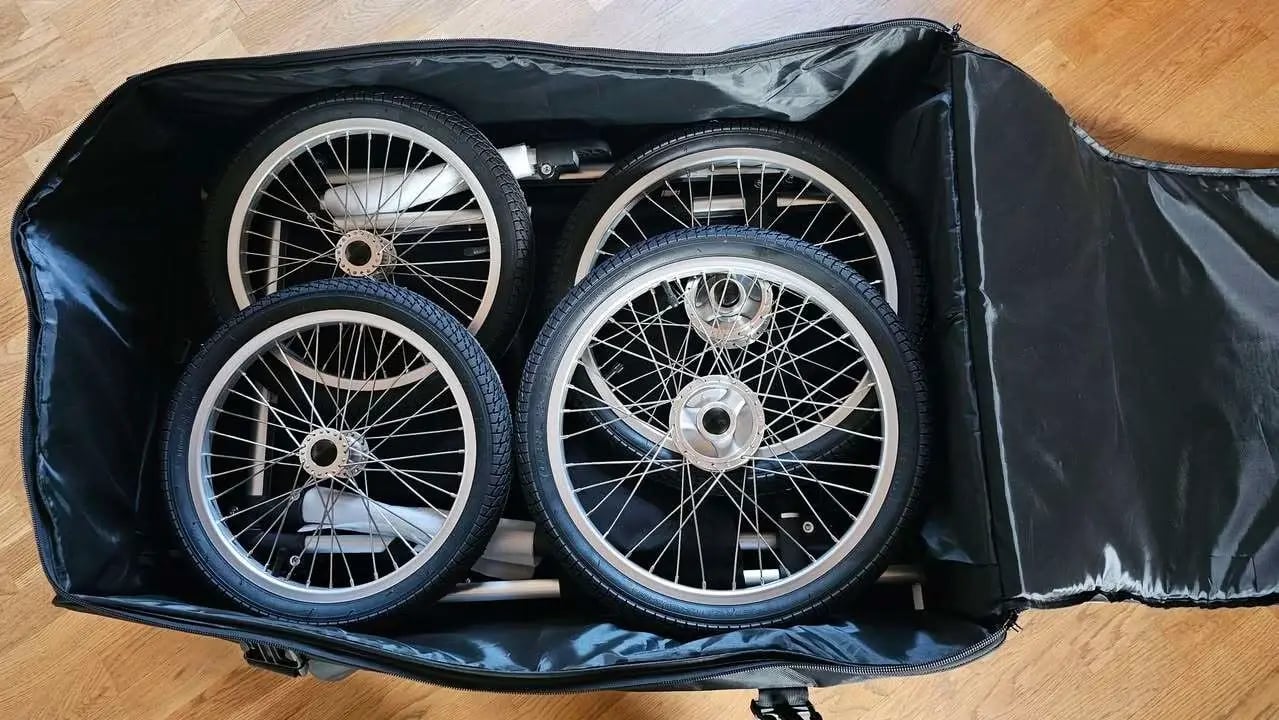 KFN 4Wheeler hjul och ram packade i skyddsväska för transport.