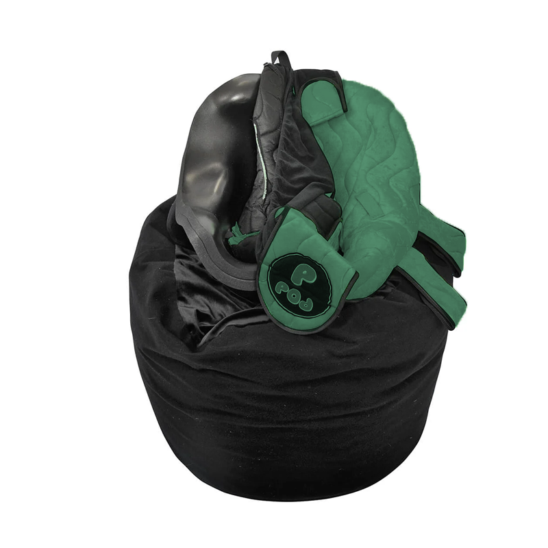 Ppod-stol med grönt överdrag och svart bas, visar avtagbart och tvättbart material.