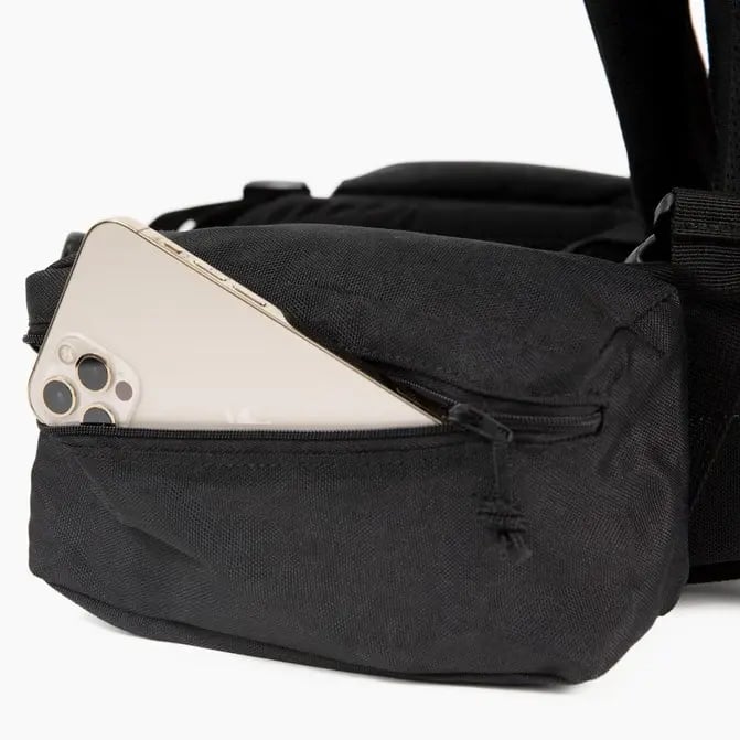 PocketPhonePic-sq_800x