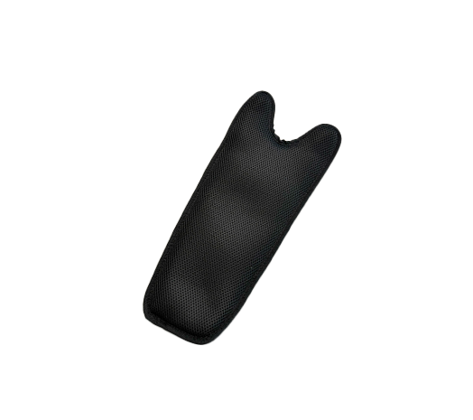 Komfortinlägg i svart material för extra sittkomfort i Ppod-stolen.